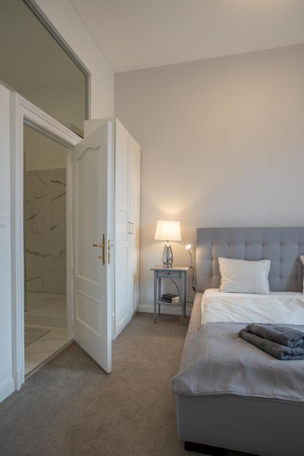 El Gusto Homes Town Sopron Buitenkant foto