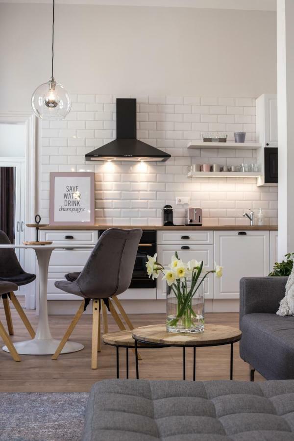 El Gusto Homes Town Sopron Buitenkant foto