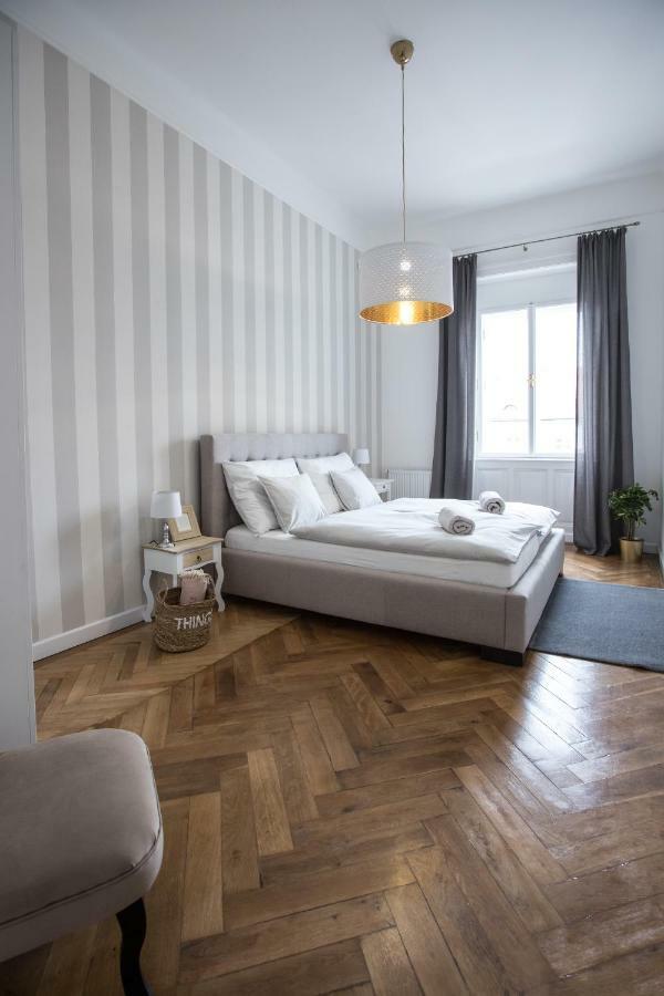 El Gusto Homes Town Sopron Buitenkant foto